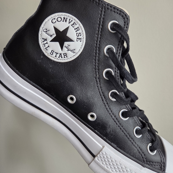 Converse LIKE NEW Leather Chuck Taylor All Star Lift High Top Sz 7 - Picture 12 of 14